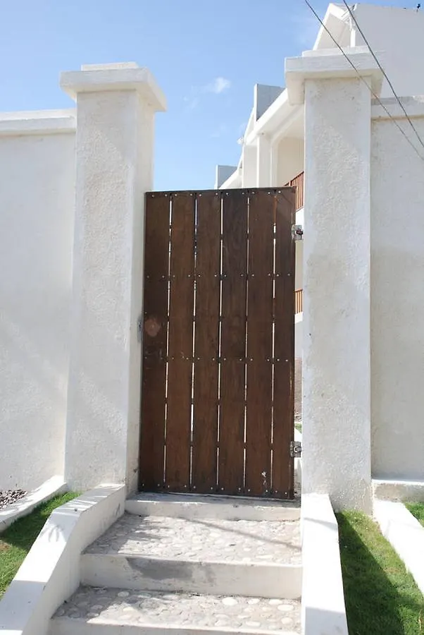 Luxury 2Br Home Facing Beach W/Pool Montego Bay #3 Holiday home